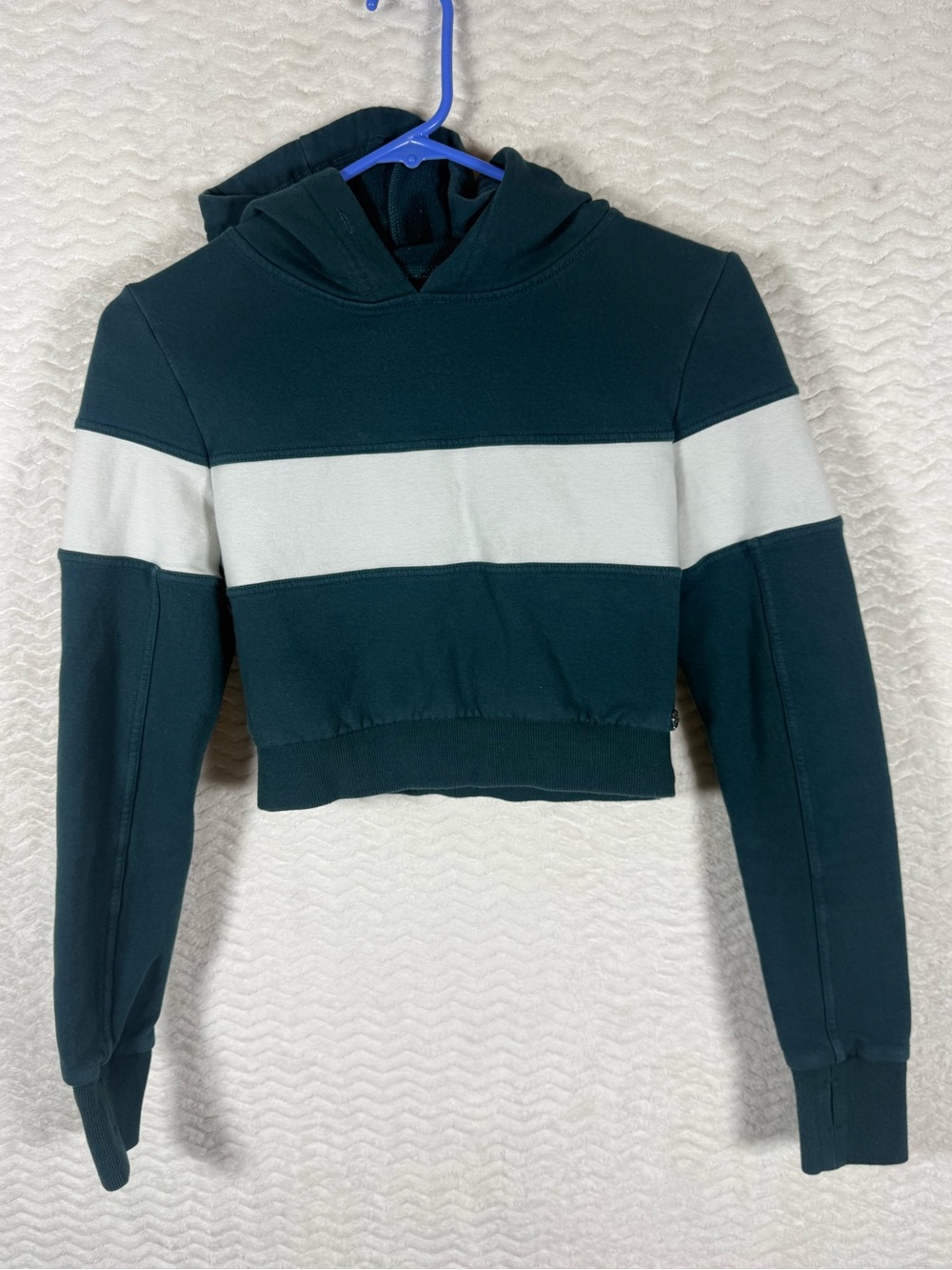 Buff bunny Cropped Hoodie in Dark Teal with White Stripe. No hoodie string. 🧡🔥😎